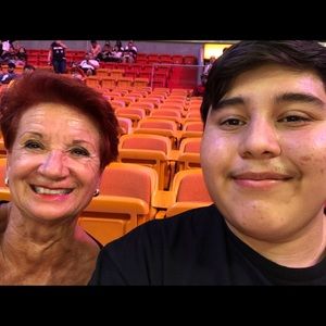 Meet your Posher, Beatrix